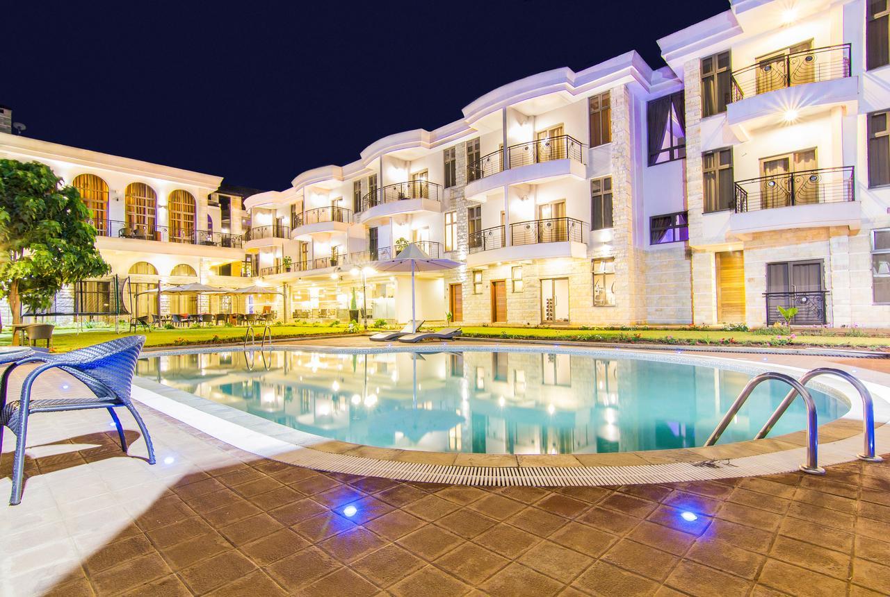Alba Hotel Meru Exterior foto
